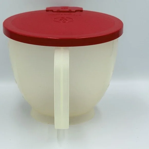 VTG Tupperware Batter Mixer Dispenser Pitcher 4 Cup Red Lid Kitchen - Picture 2 of 8